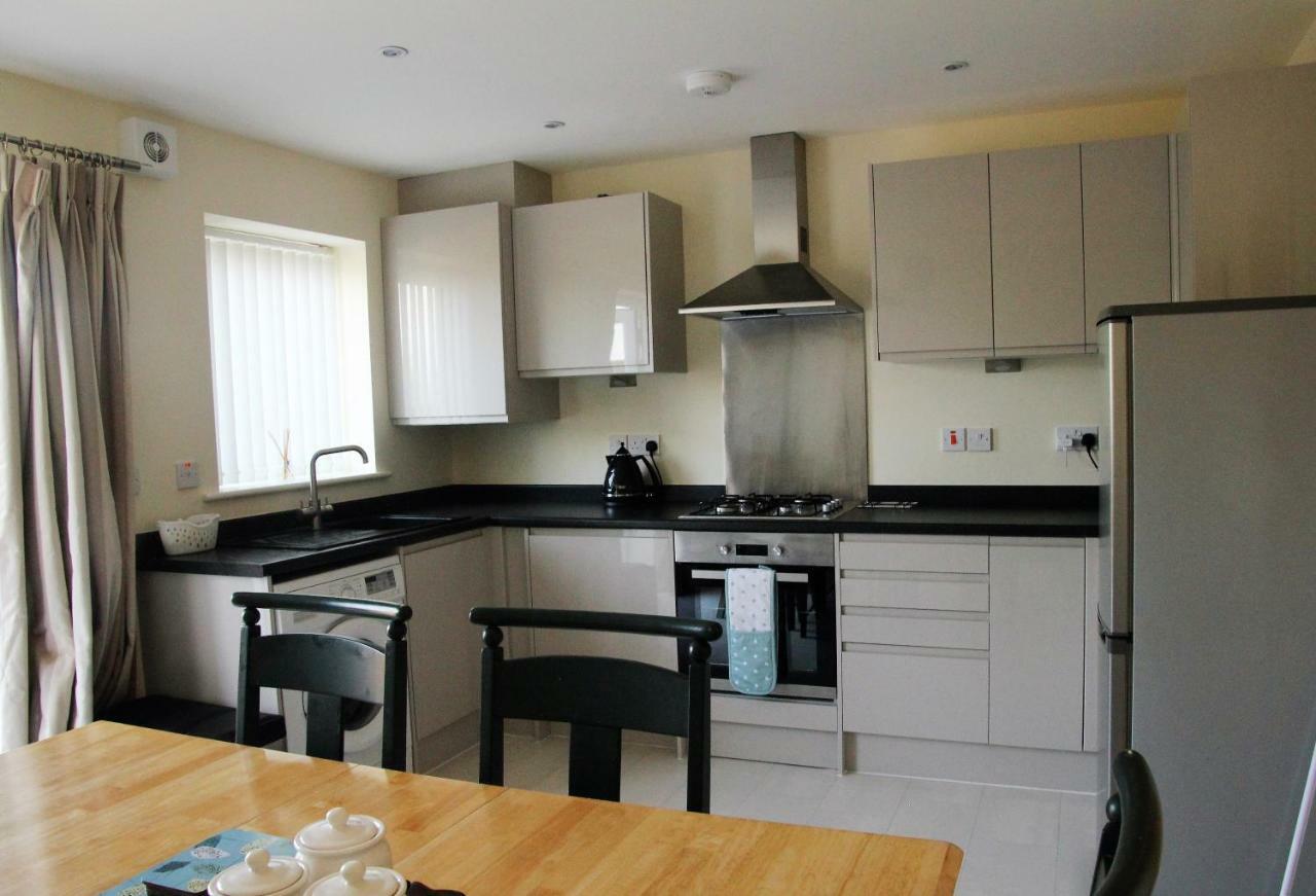 Villa Bright Modern House Beside Snowdonia à Llanfairfechan Extérieur photo